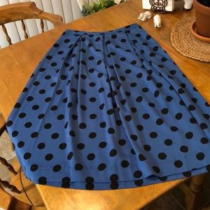 Adorable poka dot skirt.